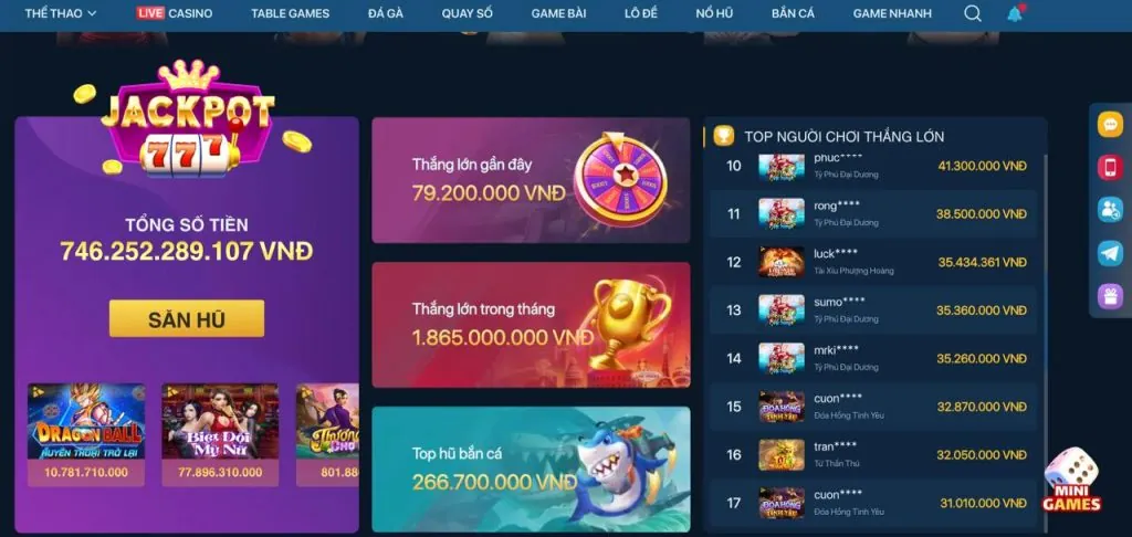 Bàn chơi Poker với chip và lá bài